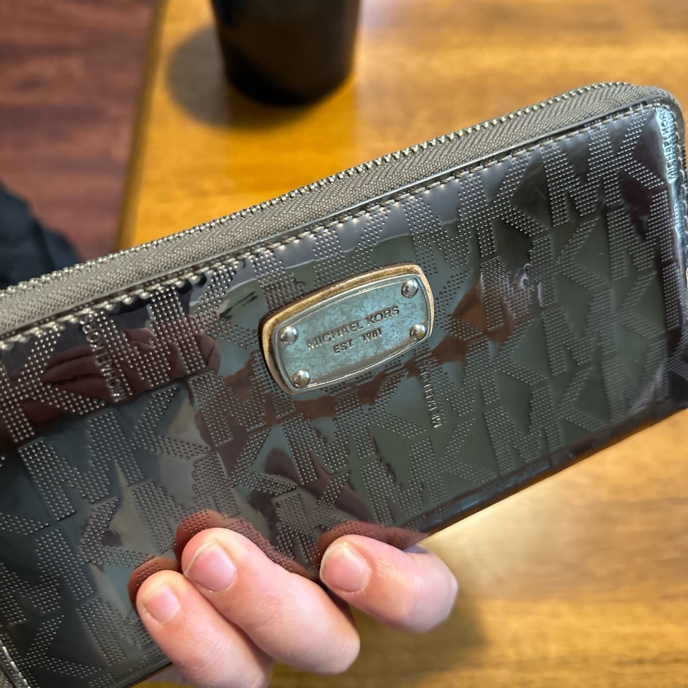 Michael Kors Patent Zipper Wallet